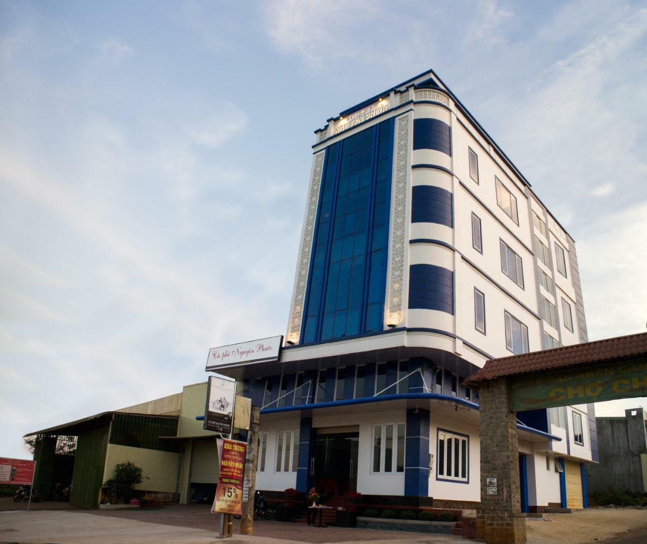 Hotel Nguyen Phuoc Pleiku Εξωτερικό φωτογραφία